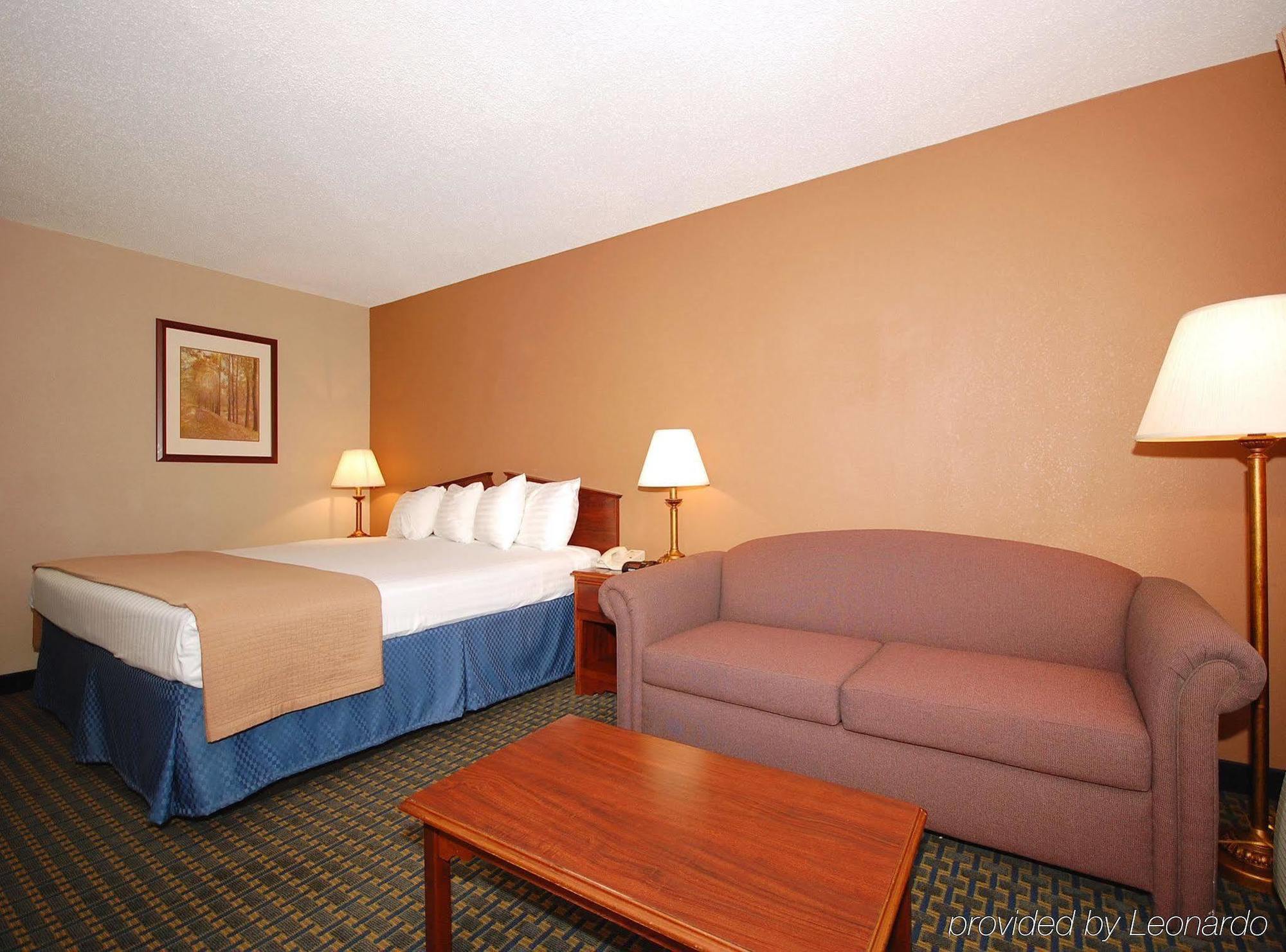 Magnuson Hotel Red Baron Garden City Zimmer foto